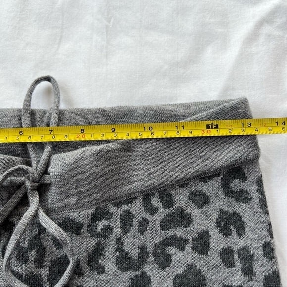 Heartloom Iris leopard animal cheetah print joggers sweatpants 9593 - Picture 9 of 12